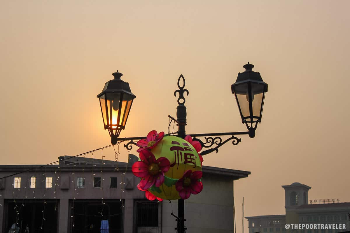 st paul ruins lamp posts